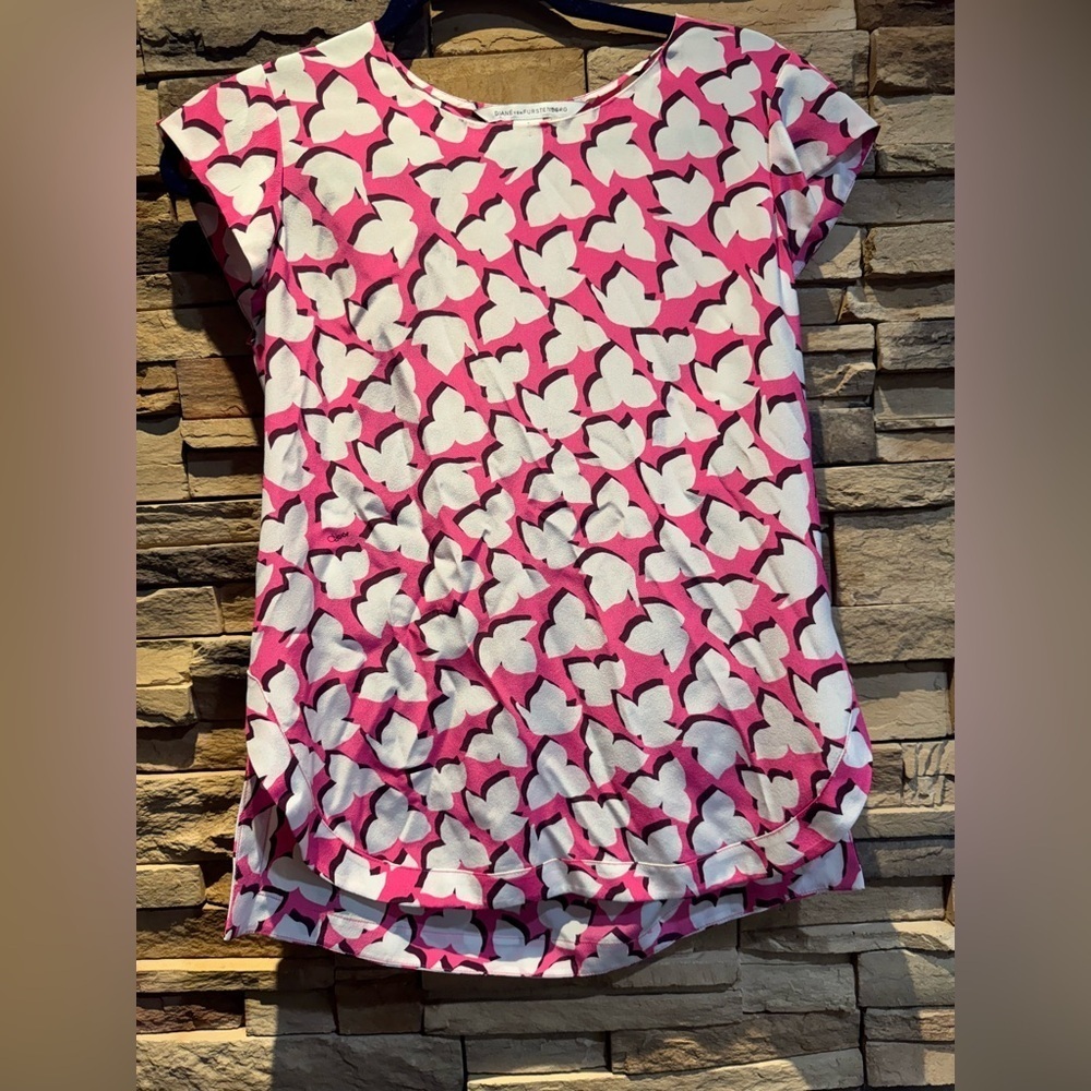 NWOT Diane von Furstenberg Pink & White Logan Leaf Silk Blouse Size 0